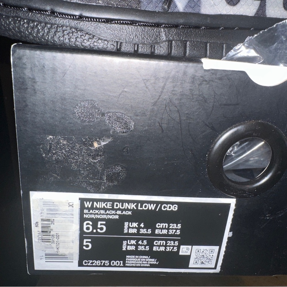 Women’s dunk low CDG comme des garcons size 6.5 women’s 5 mens new